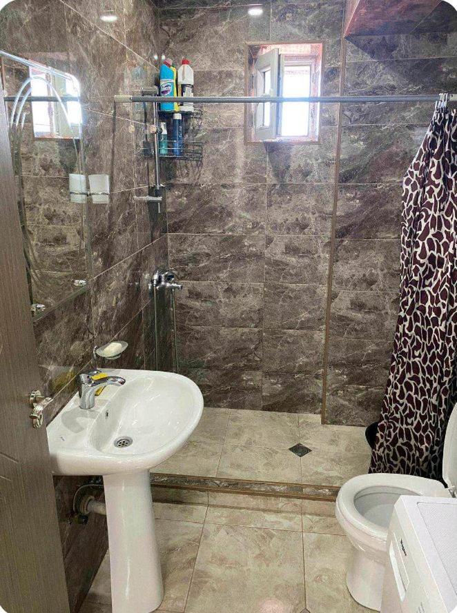 Apartament With Sea View Apartment Batumi Ruang foto