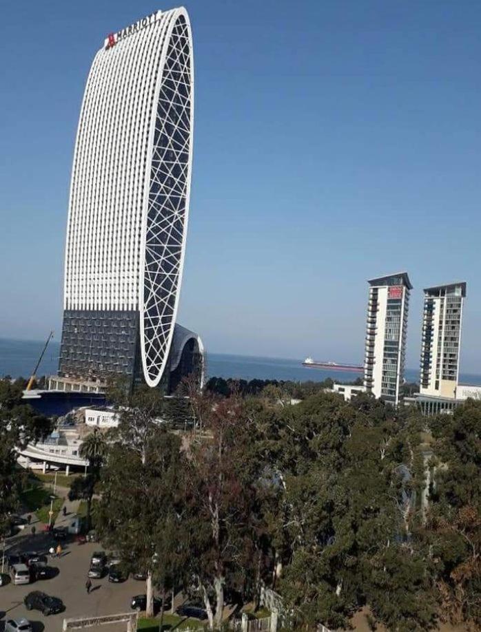 Apartament With Sea View Apartment Batumi Bagian luar foto
