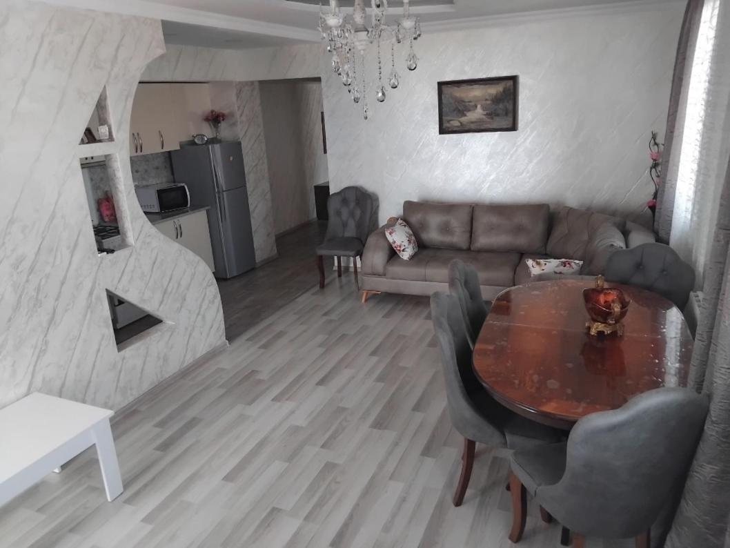 Apartament With Sea View Apartment Batumi Bagian luar foto
